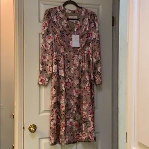 Pretty floral Gal Meets Glam dress (6) NWT w/ tags